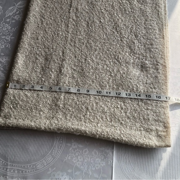 Steve Madden Girl Ivory/Gold Warm Winter Knitted Scarf One Size NWT Fringes - Picture 14 of 15